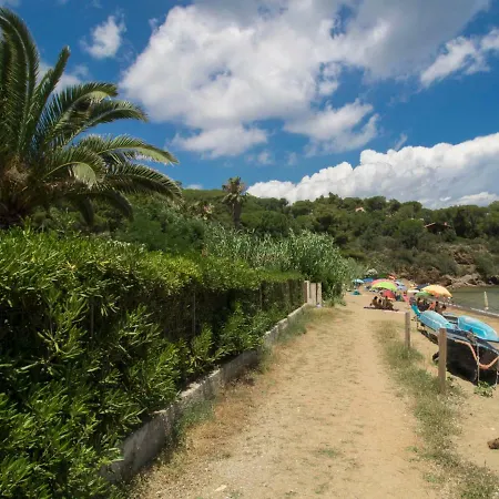Сasa de vacaciones Locazione Turistica Straccoligno-1